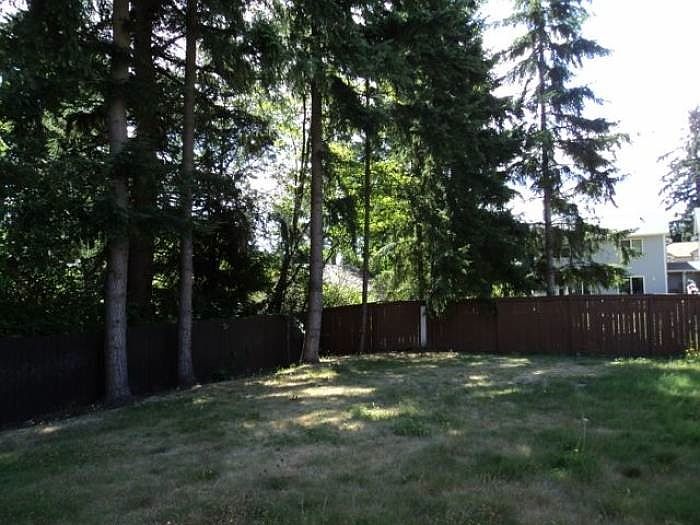 2nd image of 10 119th St SE #B