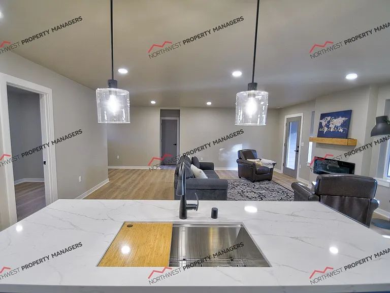 101 Sycamore Ln — Photo 7