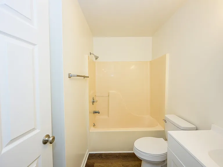 113 College Street Rd #E — Photo 17