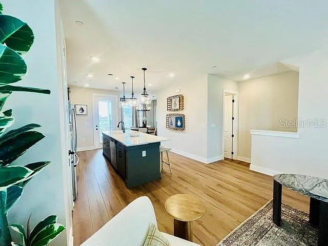 15501 Hamlin Park Dr — Photo 36