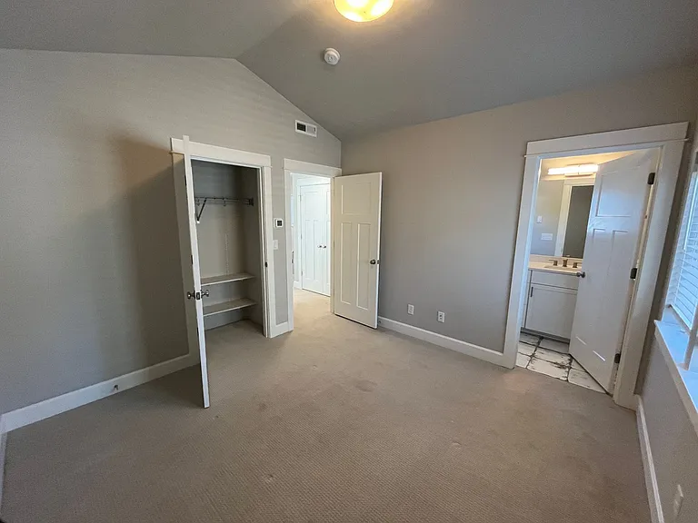 752 NW Ogden Ave — Photo 14