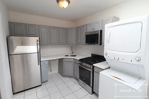Rented by Grand & Co. | media 2