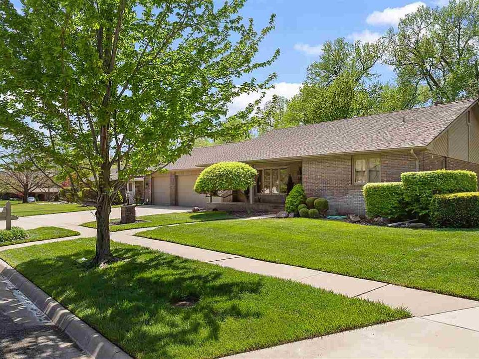 1st image of 3 Tanglewood Ln
