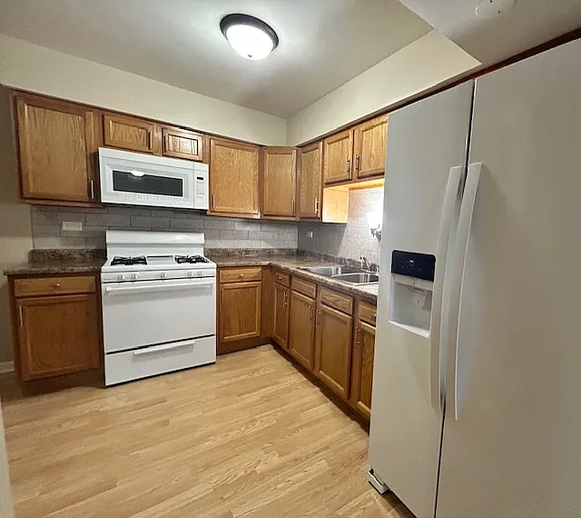 2 bed, 850 sqft, $1,750 — Photo 4
