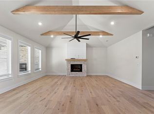1501 Josephine Dr, Centerton, AR 72719
