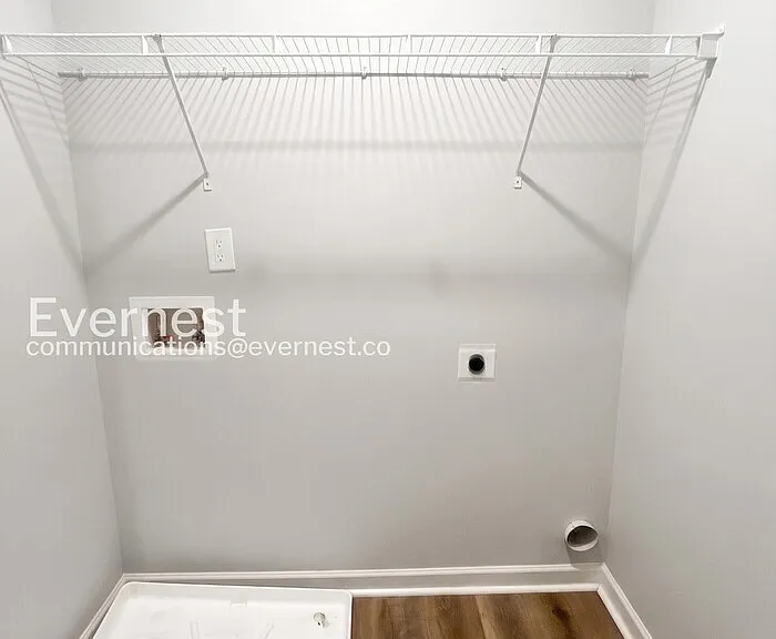 5275 Hanover St — Photo 20