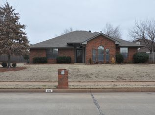 1016 Blue Ridge Dr, Edmond, OK 73003