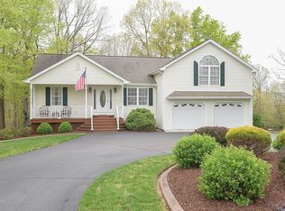 35 Foxgrape Cir, Rocky Mount, VA 24151