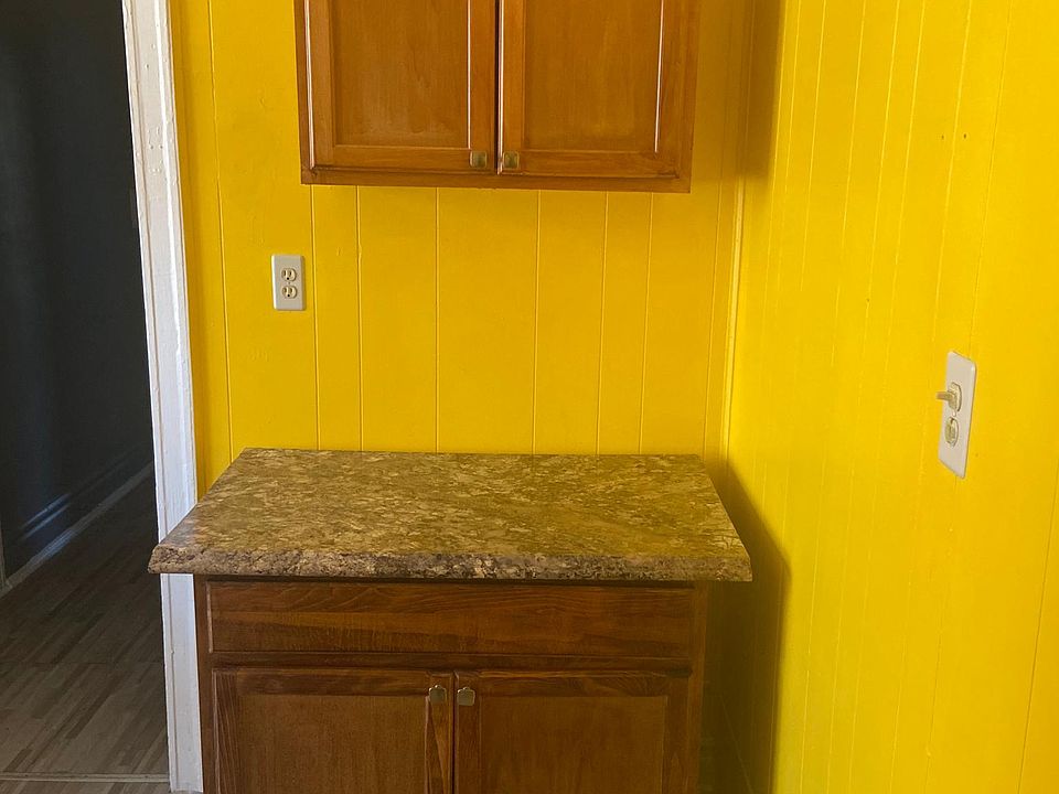1st image of 5216 S Ingleside Ave Unit 3F