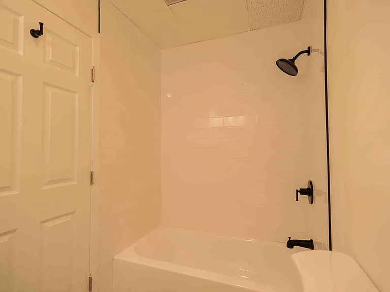 Apartments in the HEart of downtown Bozeman! — Photo 11