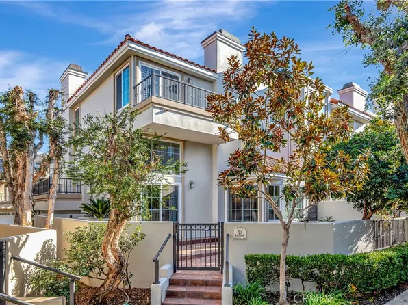 19585 Oakdale Ln, Huntington Beach, CA 92648