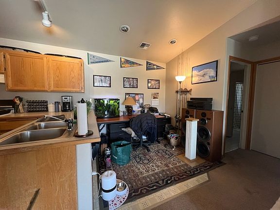 2nd image of 1095 NE Hidden Valley Dr APT 3