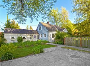 10607 NE 175th St, Bothell, WA 98011