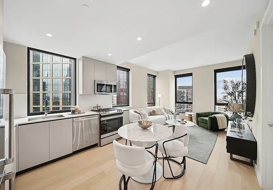 567 Fulton St #19E