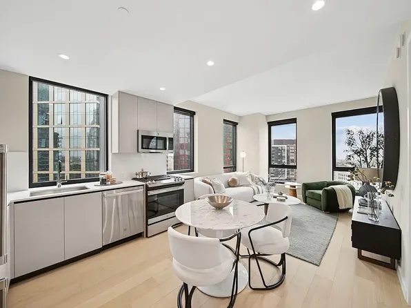 567 Fulton St, Brooklyn, NY