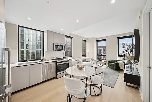 567 Fulton St Photo 1