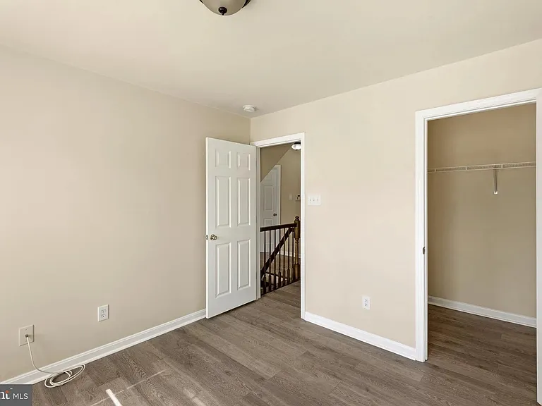 4704 Denview Way — Photo 28