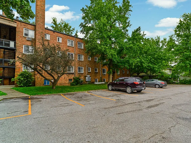 2715 Noble Rd #303 — Photo 14