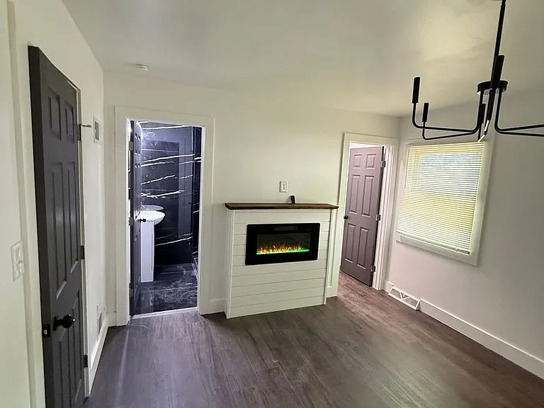 135 Grandview Ave — Photo 11