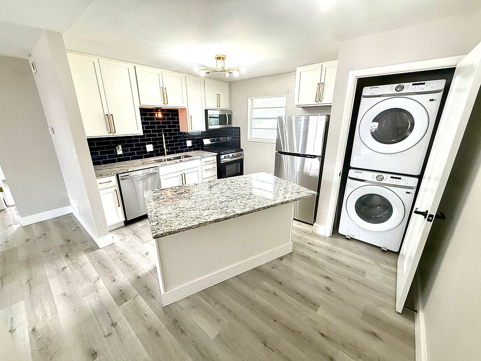1st image of 1541 Glenn Ave