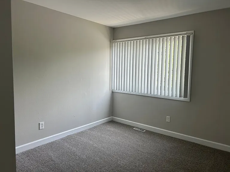 Candlelite Apartments — Photo 111