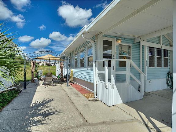 3rd image of 305 ARNOLD PALMER DRIVE