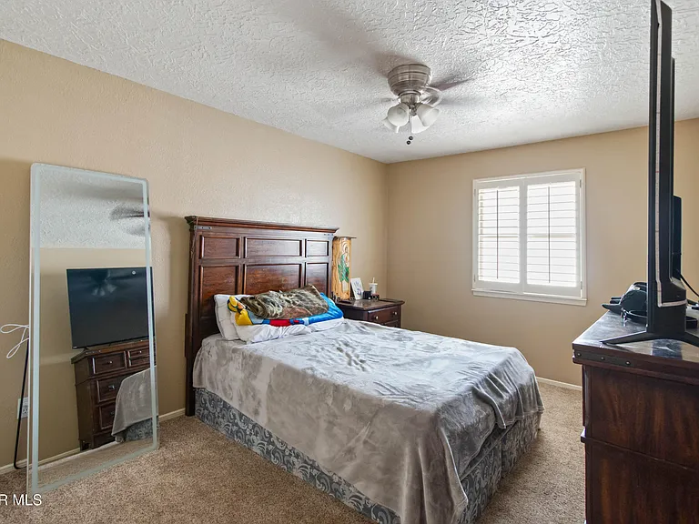 8614 Holmsley Trl — Photo 16