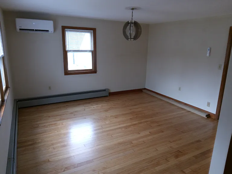 121 King Philip Rd — Photo 14