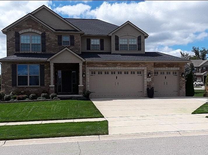 1st image of 1923 Hunters Creek Dr