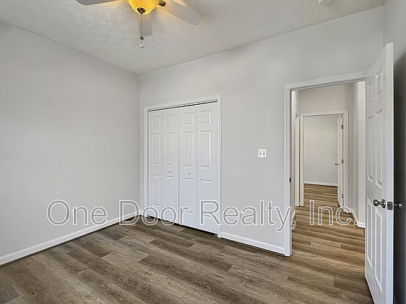 4th image of 6268 Chelsea Cres