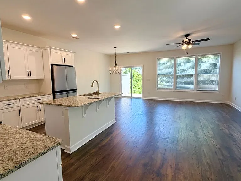 610 Santa Clara Dr — Photo 6