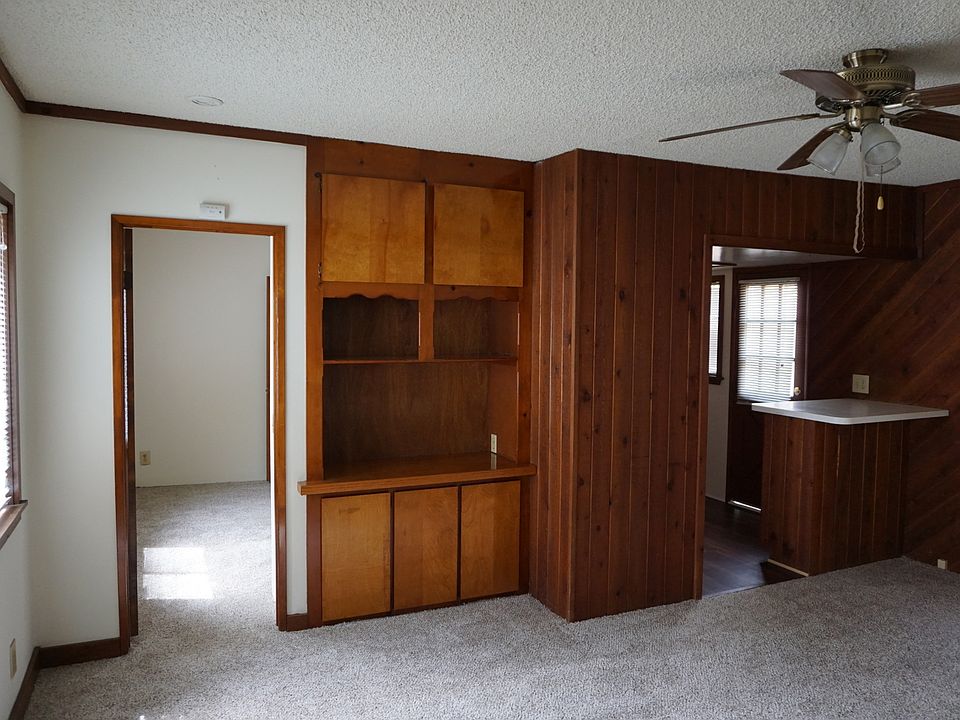 1st image of 1615 E 1st St APT 9