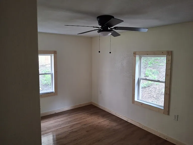 83 Glenview Ave — Photo 6