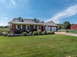 12661 S Pleasant Valley Rd, Gentry, AR 72734