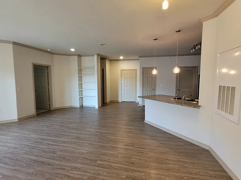 Bella Palazzo Luxury Apartment Community — Photo 63