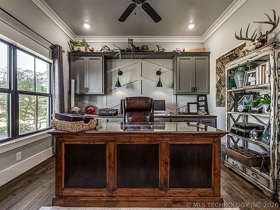 5th image of 902 Summit Rdg