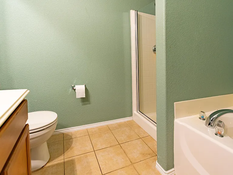 1906 Castaway Dr — Photo 26