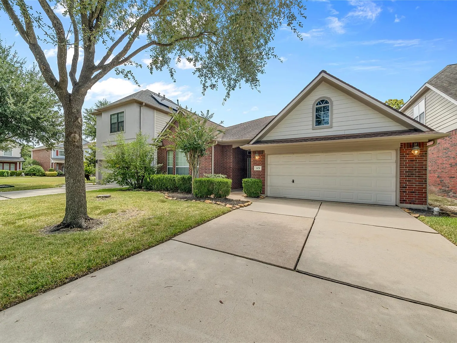 3 bed, 2.5 bath, 2174 sqft, $3,000 — Photo 2
