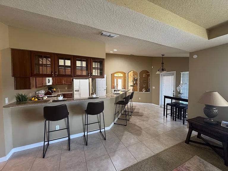 5303 SW 88th Pl — Photo 5