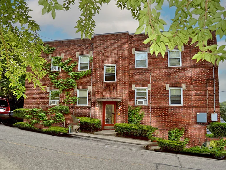 960 Ludlow Ave — Photo 7