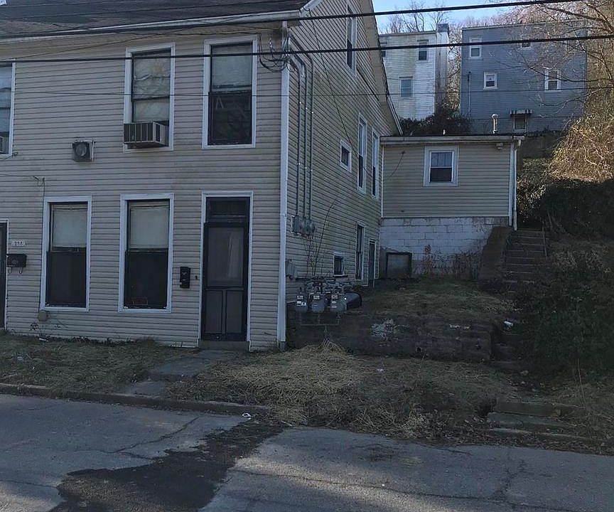 2nd image of 228 E 4th St