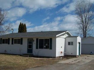 1840 N Mackinaw Rd, Pinconning, MI 48650