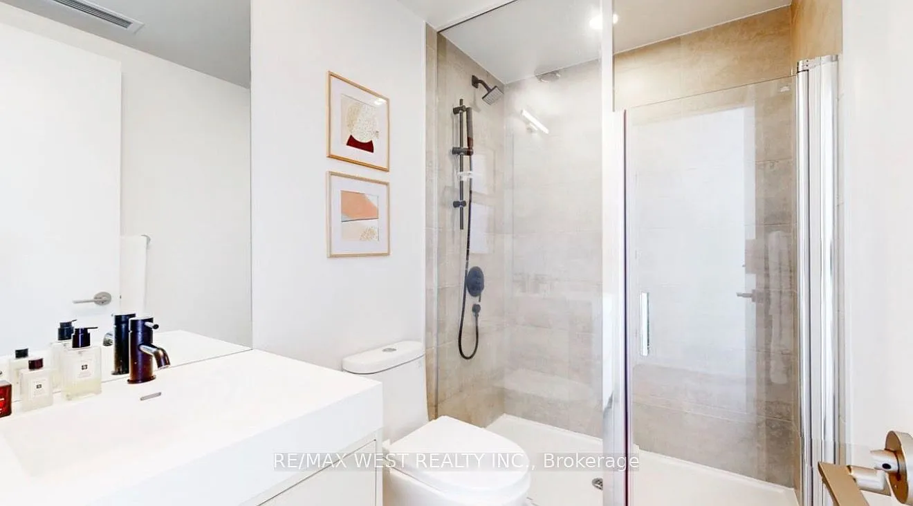 3 bed, $3,899 — Photo 4