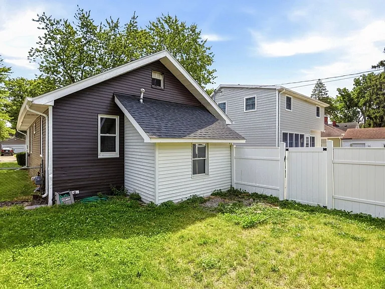 217 Alice St — Photo 12