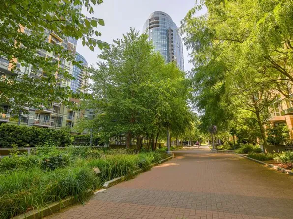 3601 SE River Pkwy #431, Portland, OR 97239