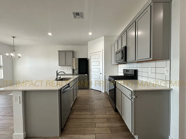 11112 S Weismann Dr — Photo 10