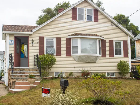 1 Golden Ave, Biddeford, ME 04005