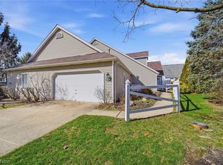 762 Hunters Trl, Akron, OH