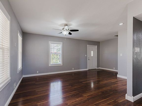 2nd image of 504 Linda Vista Dr