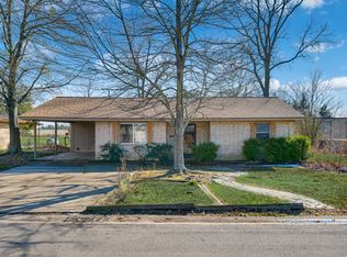 235 Elizabeth Ln, Blossom, TX 75416